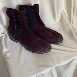 MOMA Italian leather Chelsea boots purple